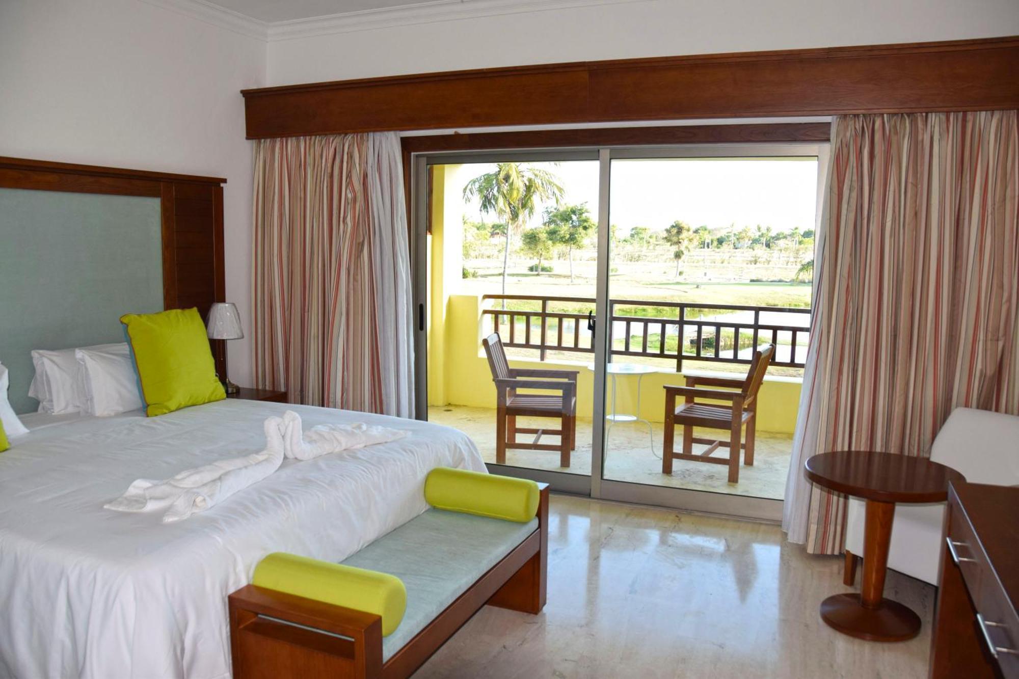 Sunset World Suites Punta Cana